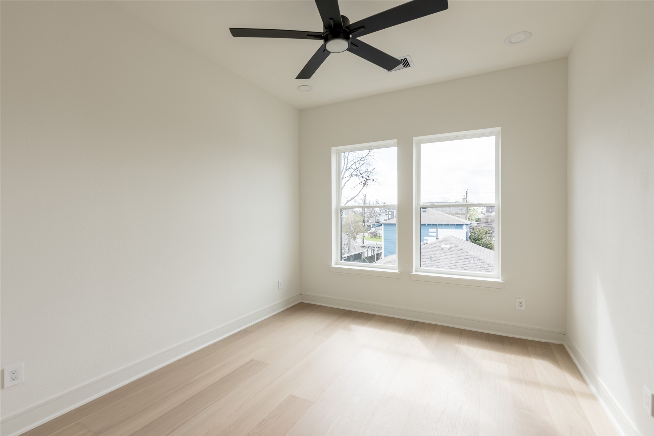 1122 East 27th Street, Unit B Houston, TX 77009 - Photo 37 of 48