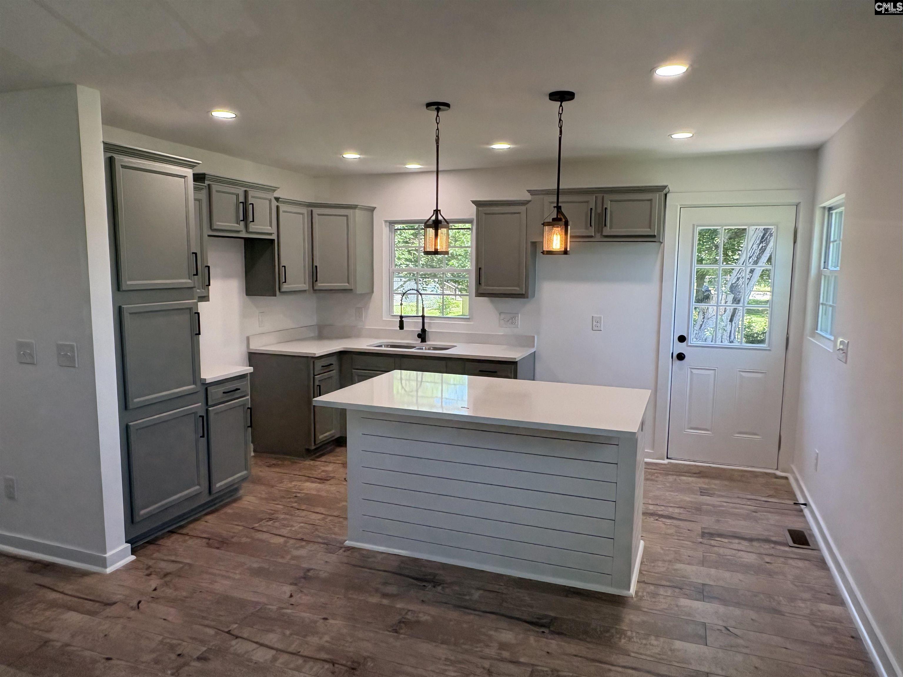 514 North Commander Street Florence, SC 29506 - Photo 5 of 9