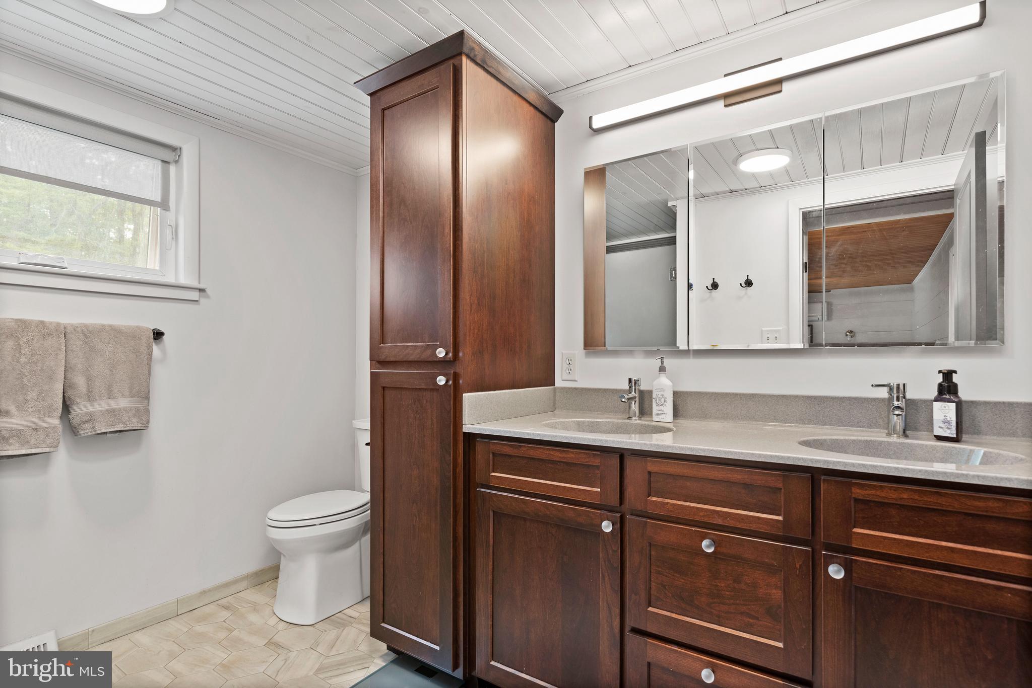 847 Tallow Hill Road Chambersburg, PA 17202 - Photo 41 of 57 Master bath
