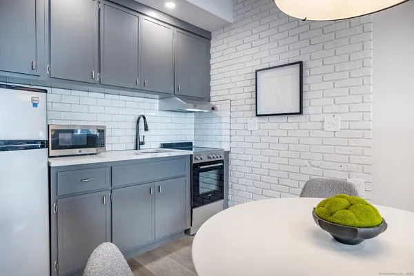 $258,000 | 94 Washington Street, Unit 6, Norwalk, CT 06854