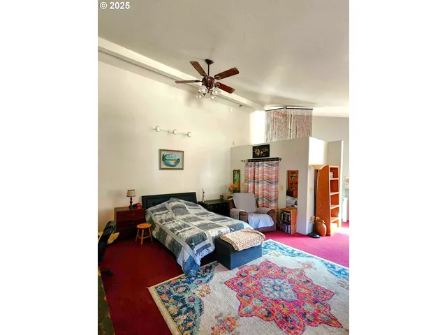 $335,000 | 100 Canyon View Drive, Canyonville, OR 97417