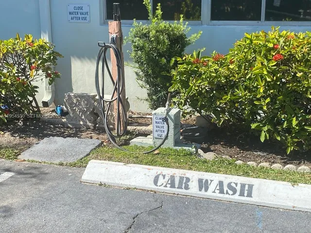 $2,400 | 100 Waterway Drive South, Unit 401, Lake Worth, FL 33462