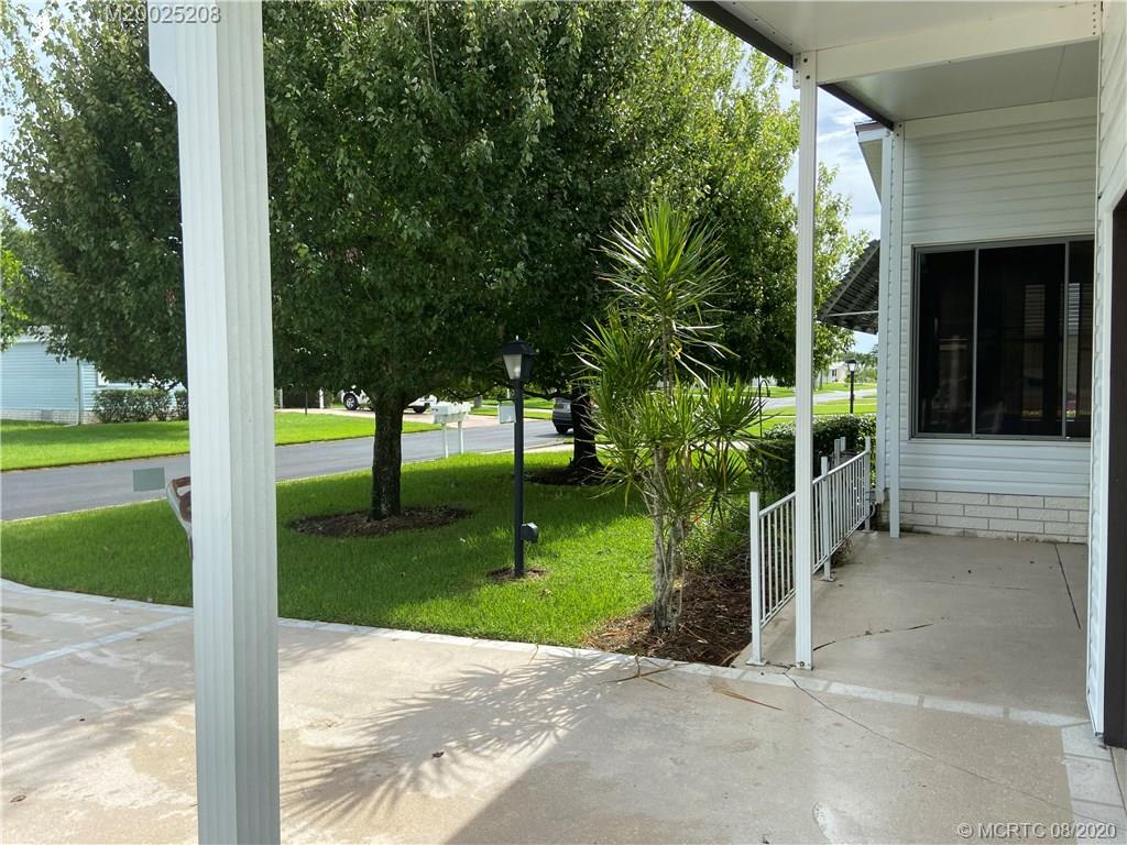 2862 Southwest Olds Place Stuart, FL 34997 - Photo 2 of 24 Gallery Image 2