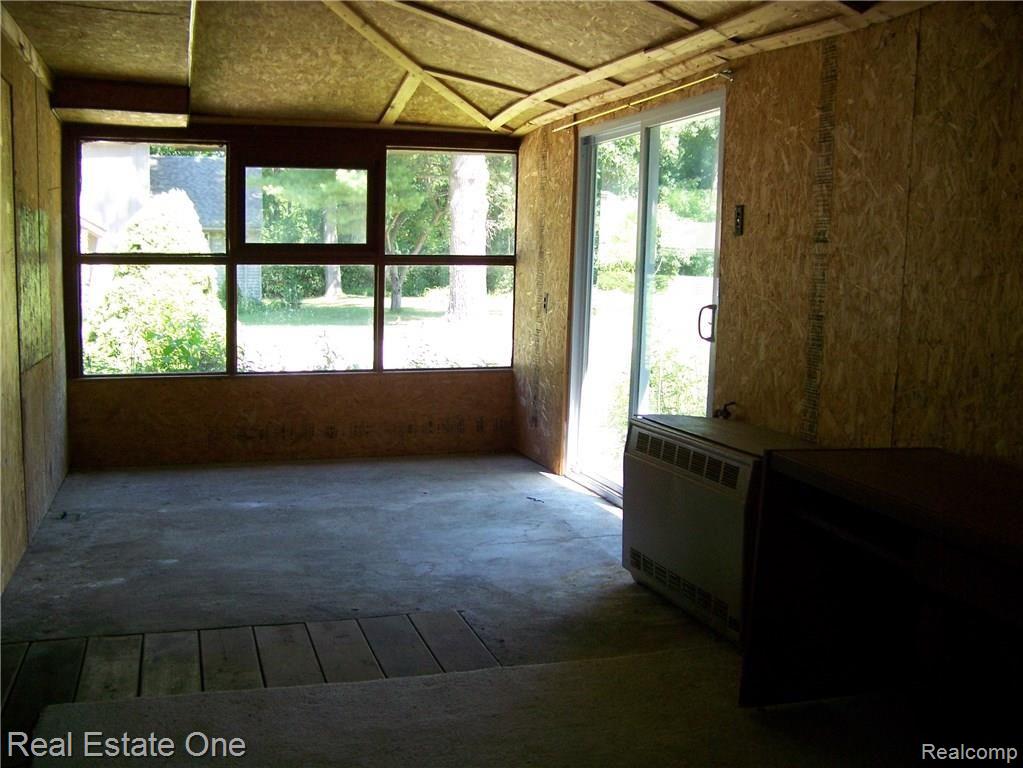 1000 Rochester Road Leonard, MI 48367 - Photo 32 of 33 100_1830.JPG