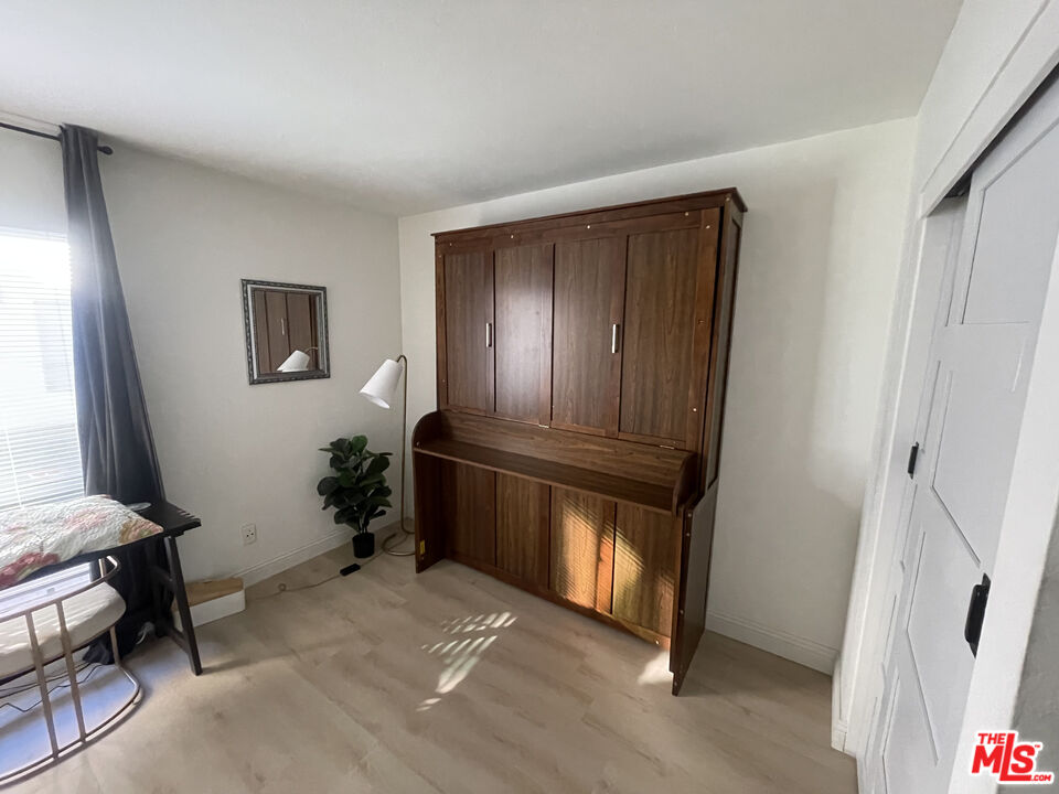 5245 Coldwater Canyon Avenue, Unit C Sherman Oaks, CA 91401 - Photo 17 of 55