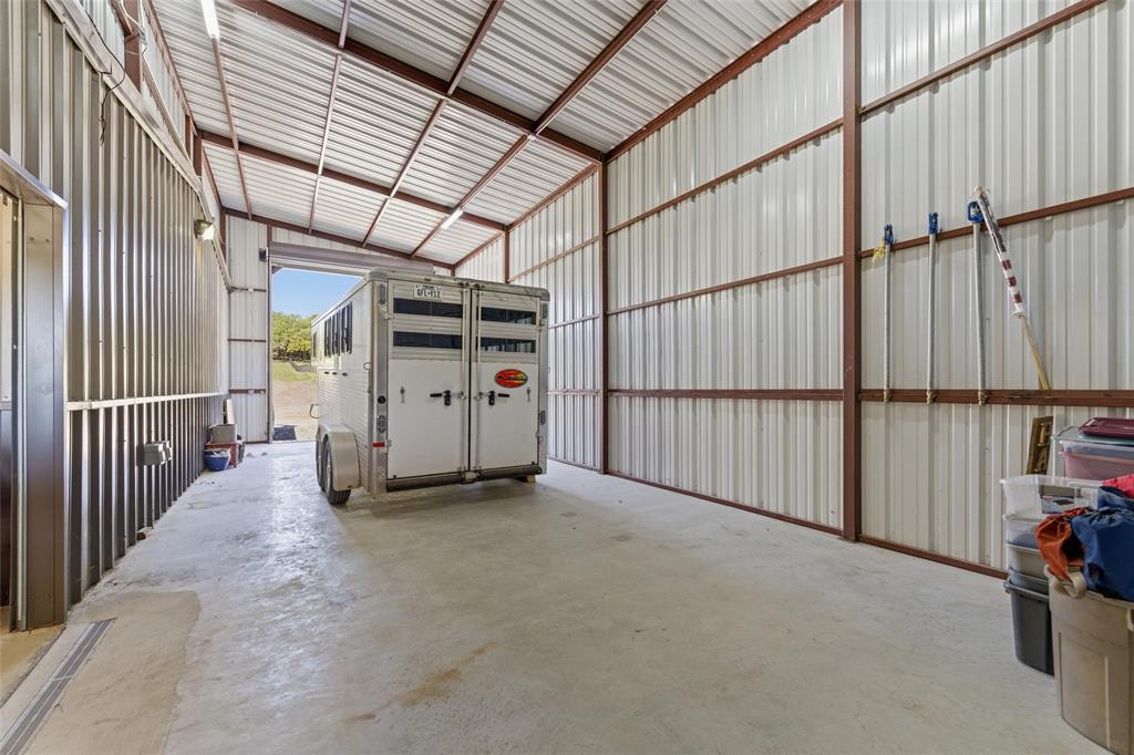10106 Prather Road Springtown, TX 76082 - Photo 36 of 40 a view of a garage