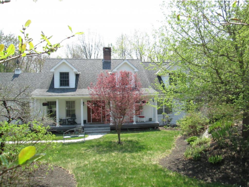 16 Bassett Road Wolfeboro, NH 03894 - Photo 1 of 33 Gallery Image 1