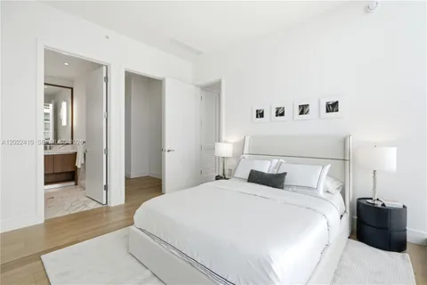 $2,150,000 | 175 Southeast 25th Road, Unit 1604, Miami, FL 33129
