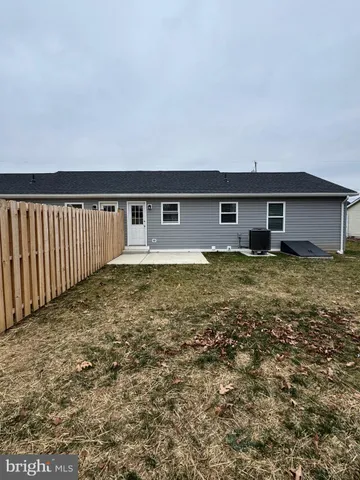 $2,100 | 125 Longstreet Avenue, Winchester, VA 22603