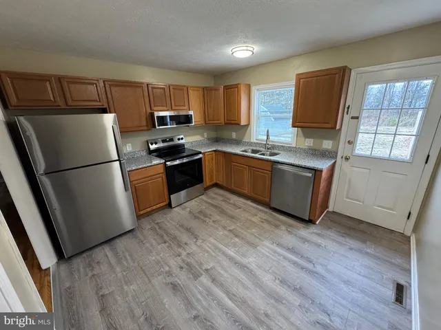 $2,100 | 125 Longstreet Avenue, Winchester, VA 22603