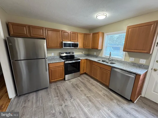 $2,100 | 125 Longstreet Avenue, Winchester, VA 22603