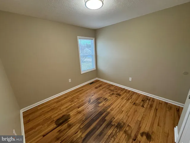 $2,100 | 125 Longstreet Avenue, Winchester, VA 22603