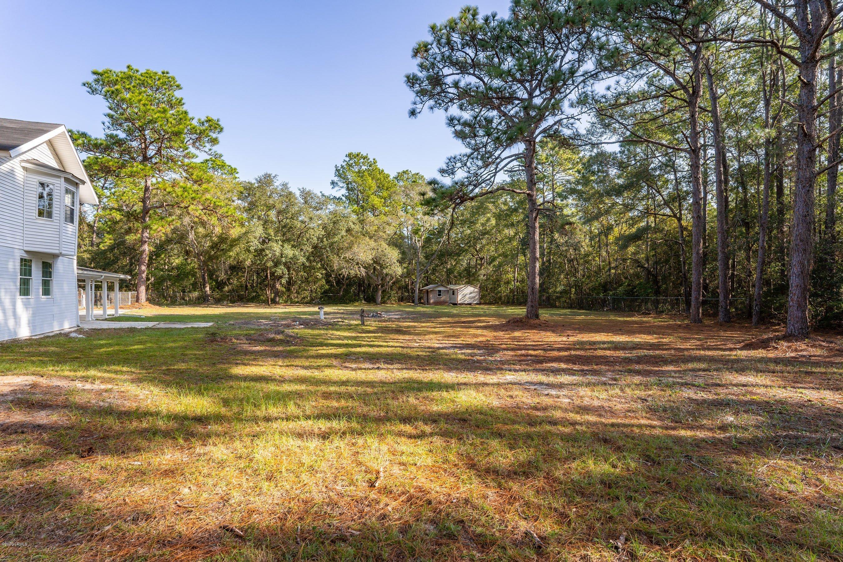 508 Sams Point Road Beaufort, SC 29907 - Photo 34 of 36 Back Yard 1