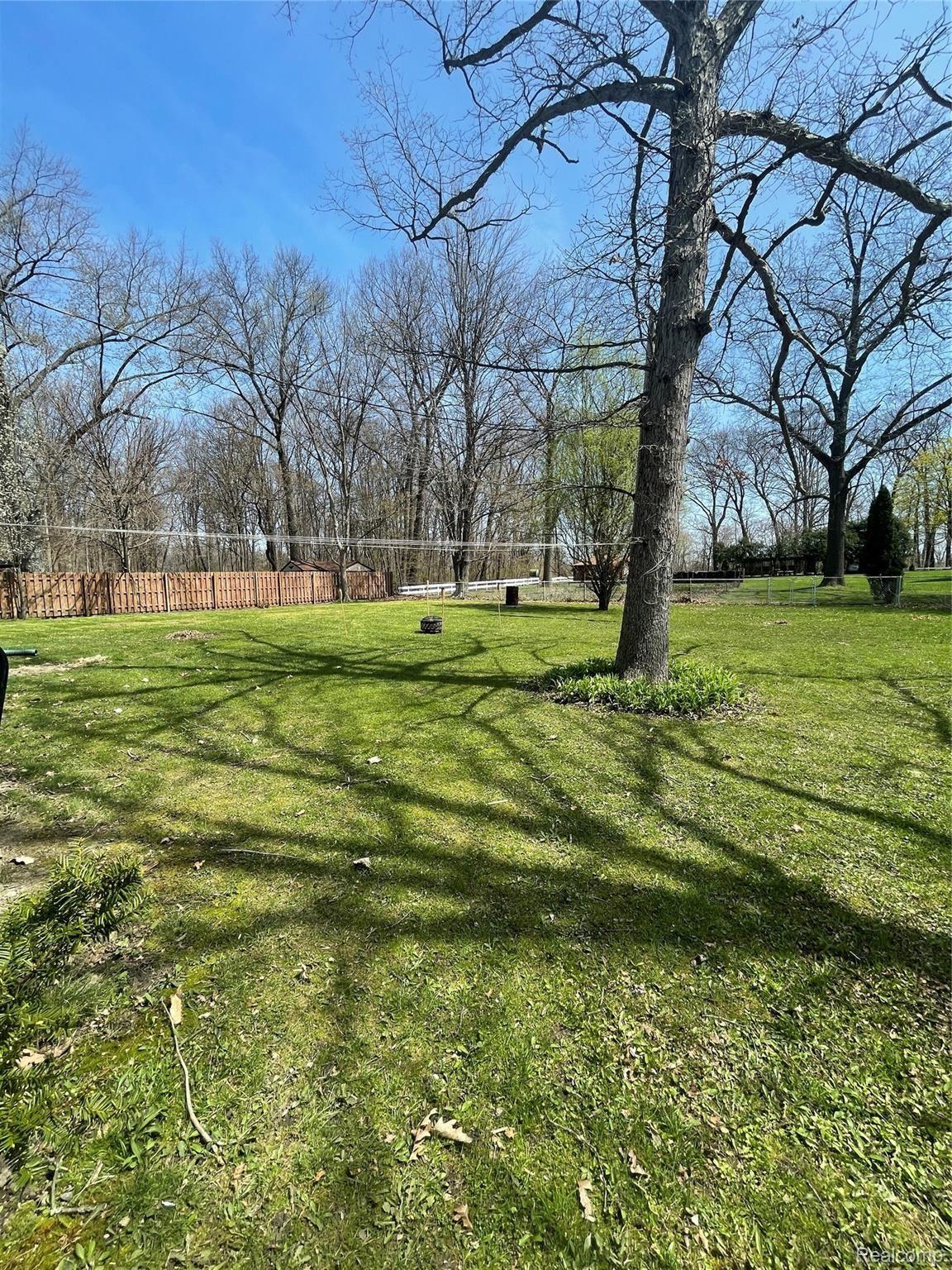 16805 Inkster Road Taylor, MI 48180 - Photo 5 of 37 4D86A047-6216-4839-BB52-AA6645391A8F.jpeg