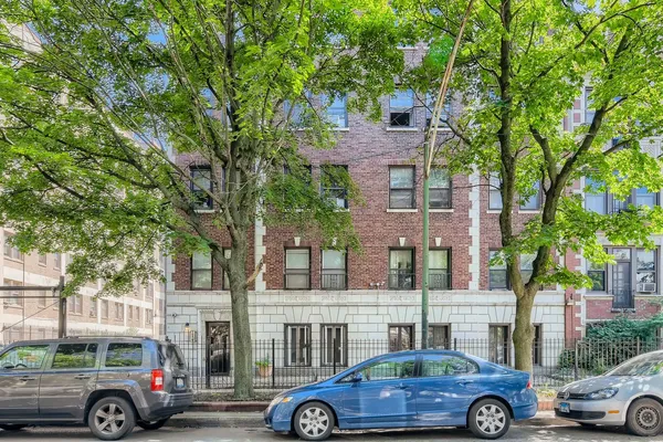 $115,000 | 5135 South Kenwood Avenue, Unit 607, Chicago, IL 60615