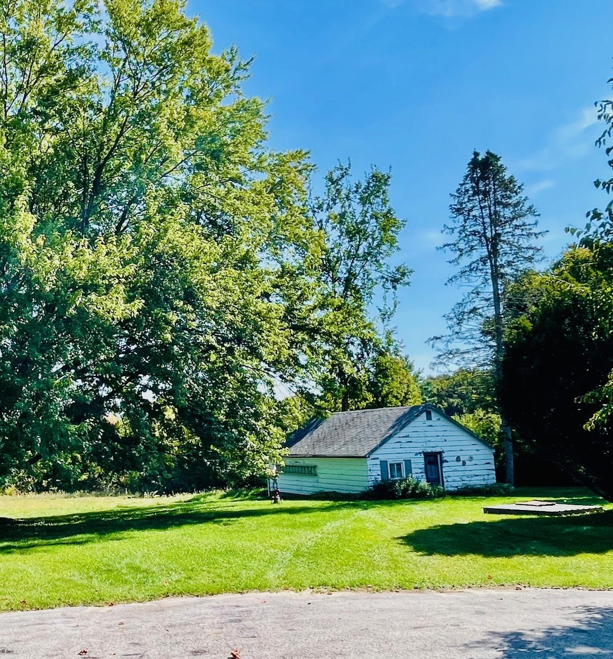 2528 Muckle Road Central Lake, MI 49622 - Photo 8 of 41