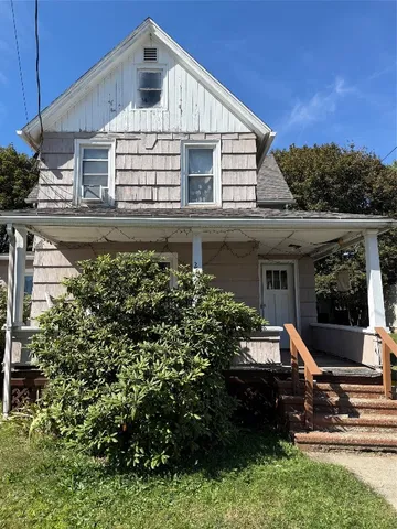 $1,050 | 206 Willow Street, Unit 1, Johnson City, NY 13790