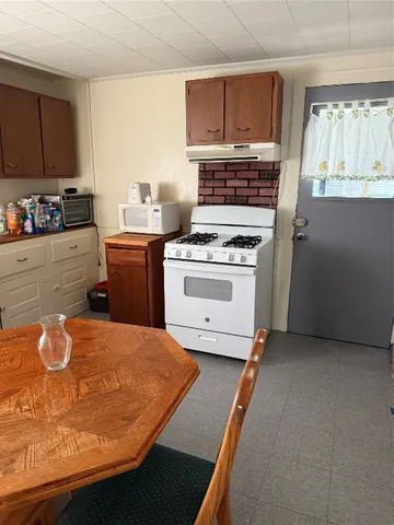 $1,050 | 206 Willow Street, Unit 1, Johnson City, NY 13790