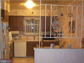 1214 Fenwick Road Philadelphia, PA 19115 - Photo 2 of 6