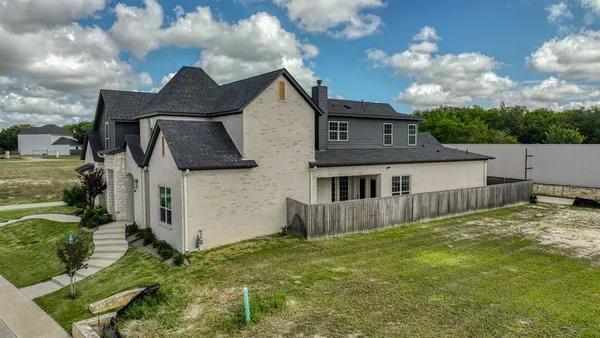 $590,000 | 164 Hulen Circle, Aledo, TX 76008
