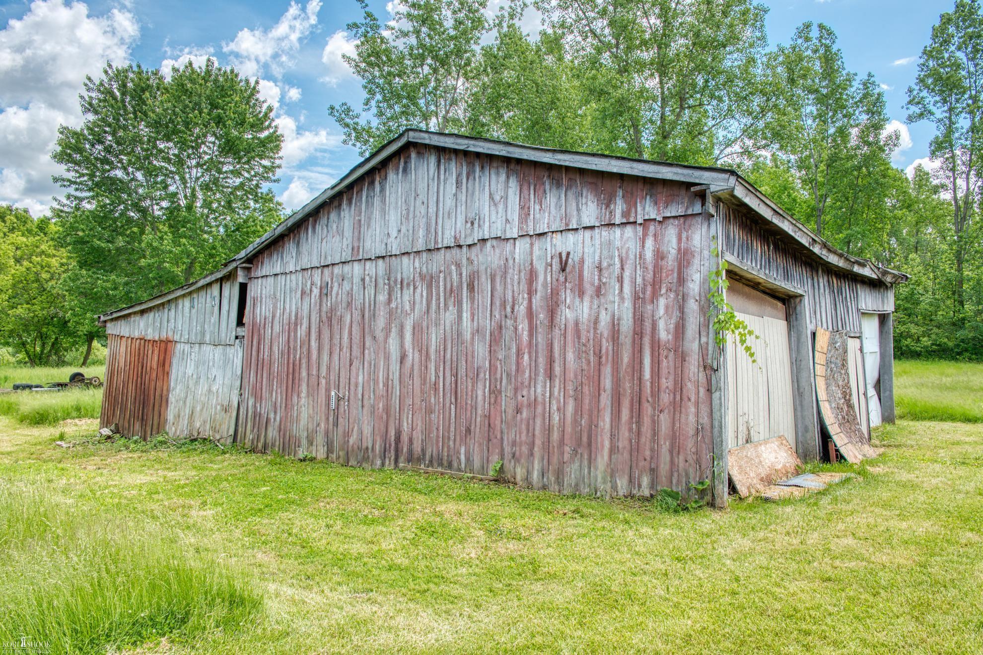 6975 Cork Road Bancroft, MI 48414 - Photo 21 of 25
