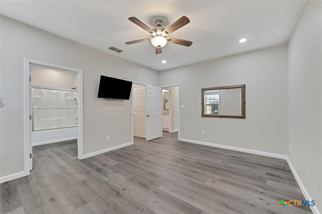 320 Holly Avenue Luling, TX 78648 - Photo 11 of 28