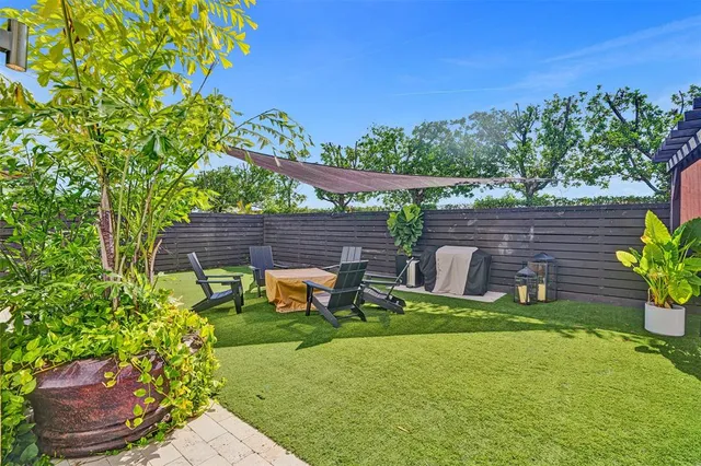 $6,000 | 15501 Northwest 88th Avenue, Unit 15501, Miami Lakes, FL 33018