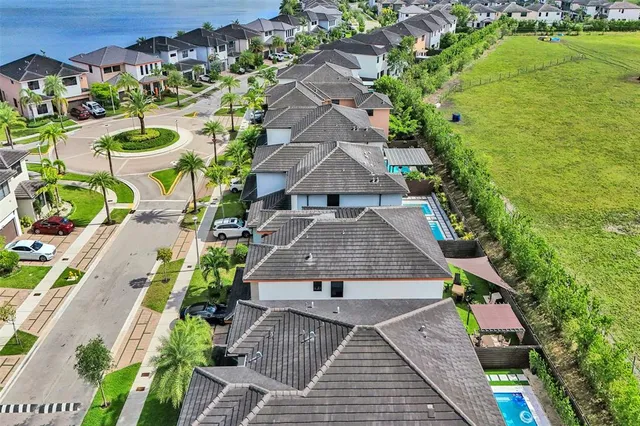 $6,000 | 15501 Northwest 88th Avenue, Unit 15501, Miami Lakes, FL 33018