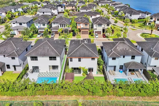 $6,000 | 15501 Northwest 88th Avenue, Unit 15501, Miami Lakes, FL 33018