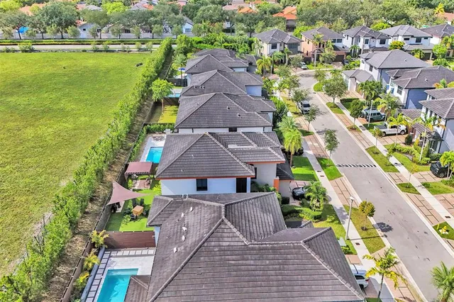 $6,000 | 15501 Northwest 88th Avenue, Unit 15501, Miami Lakes, FL 33018