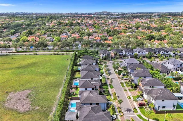 $6,000 | 15501 Northwest 88th Avenue, Unit 15501, Miami Lakes, FL 33018