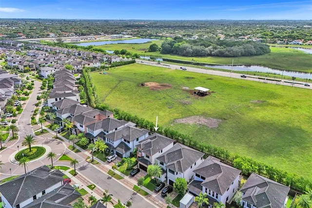 $6,000 | 15501 Northwest 88th Avenue, Unit 15501, Miami Lakes, FL 33018