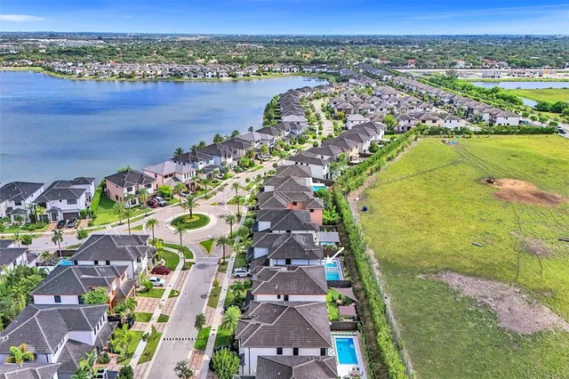 $6,000 | 15501 Northwest 88th Avenue, Unit 15501, Miami Lakes, FL 33018