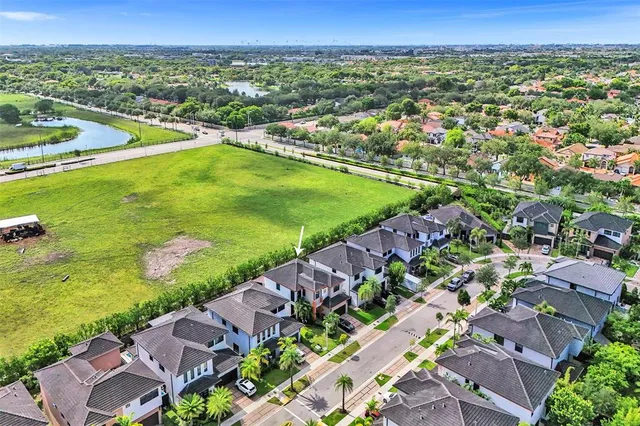 $6,000 | 15501 Northwest 88th Avenue, Unit 15501, Miami Lakes, FL 33018