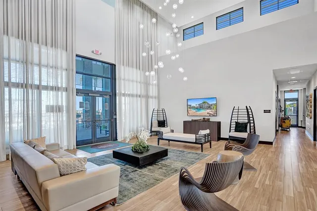 $6,000 | 15501 Northwest 88th Avenue, Unit 15501, Miami Lakes, FL 33018