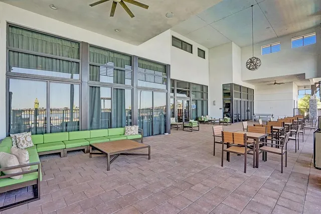 $6,000 | 15501 Northwest 88th Avenue, Unit 15501, Miami Lakes, FL 33018