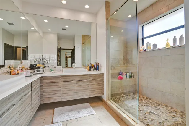 $6,000 | 15501 Northwest 88th Avenue, Unit 15501, Miami Lakes, FL 33018