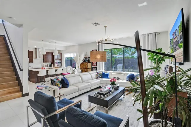 $6,000 | 15501 Northwest 88th Avenue, Unit 15501, Miami Lakes, FL 33018