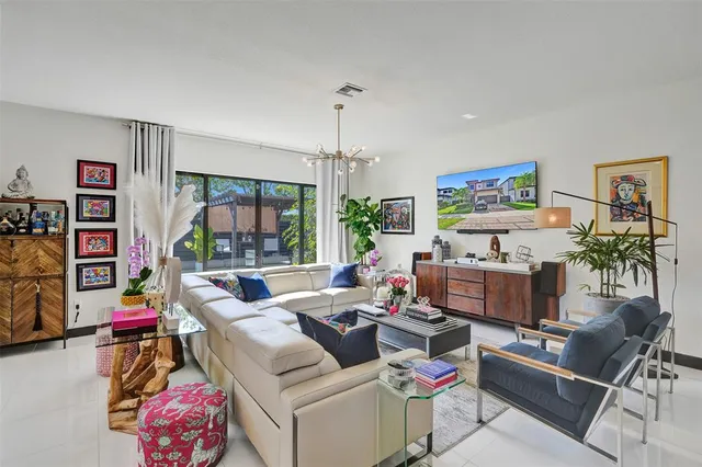 $6,000 | 15501 Northwest 88th Avenue, Unit 15501, Miami Lakes, FL 33018