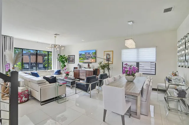 $6,000 | 15501 Northwest 88th Avenue, Unit 15501, Miami Lakes, FL 33018