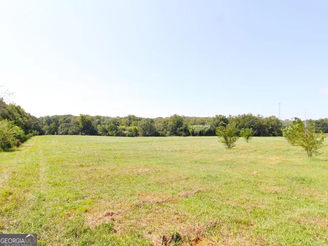 a view of outdoor space