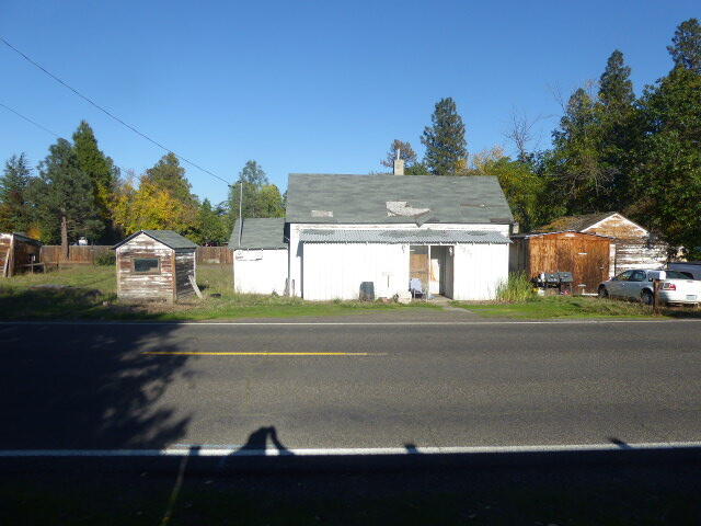 3571 Colver Road Phoenix, OR 97535 - Photo 2 of 11 P1050886