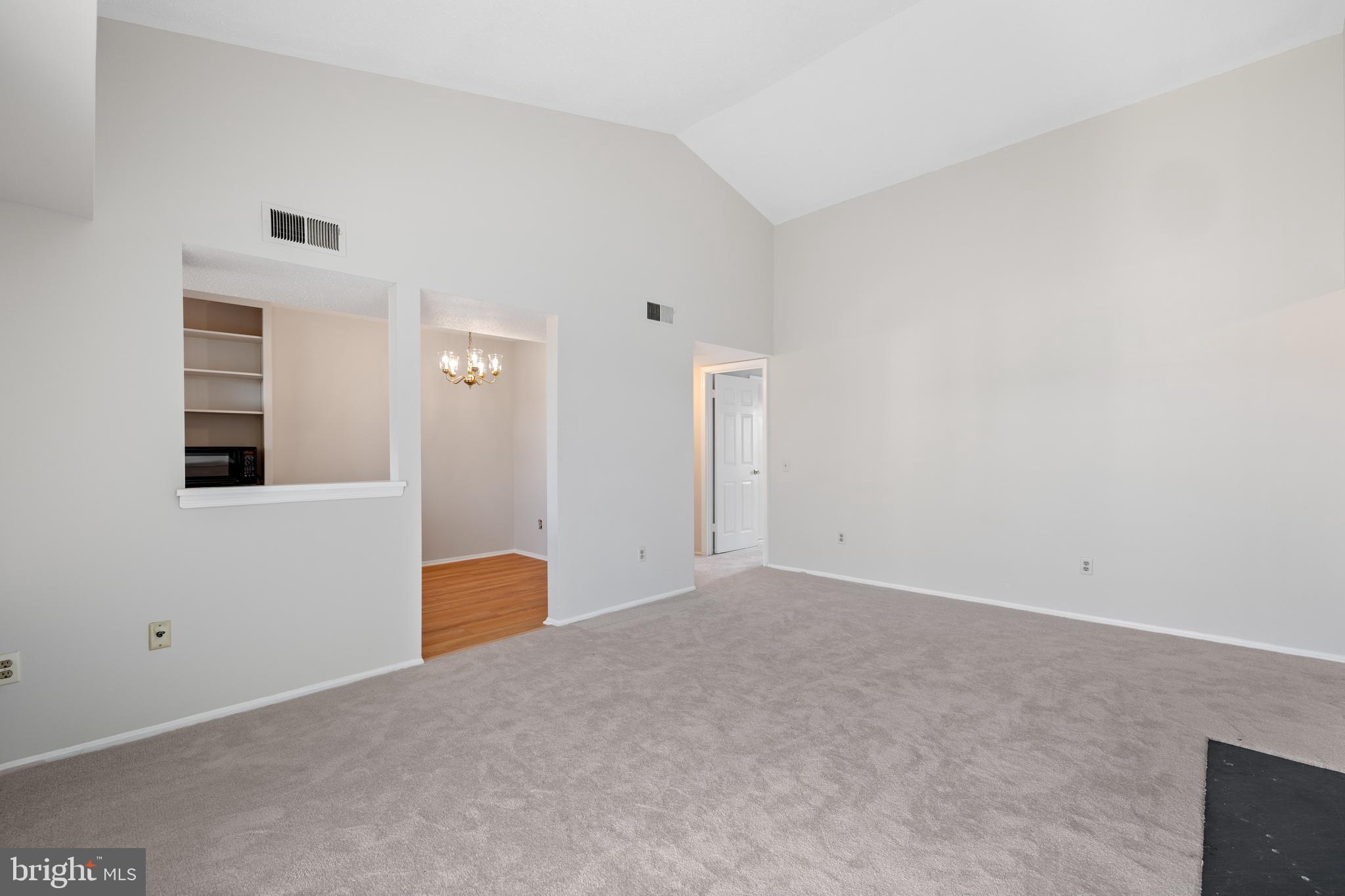 107 Fort Evans Road Southeast, Unit F Leesburg, VA 20175 - Photo 17 of 30 Living Rm picture #3