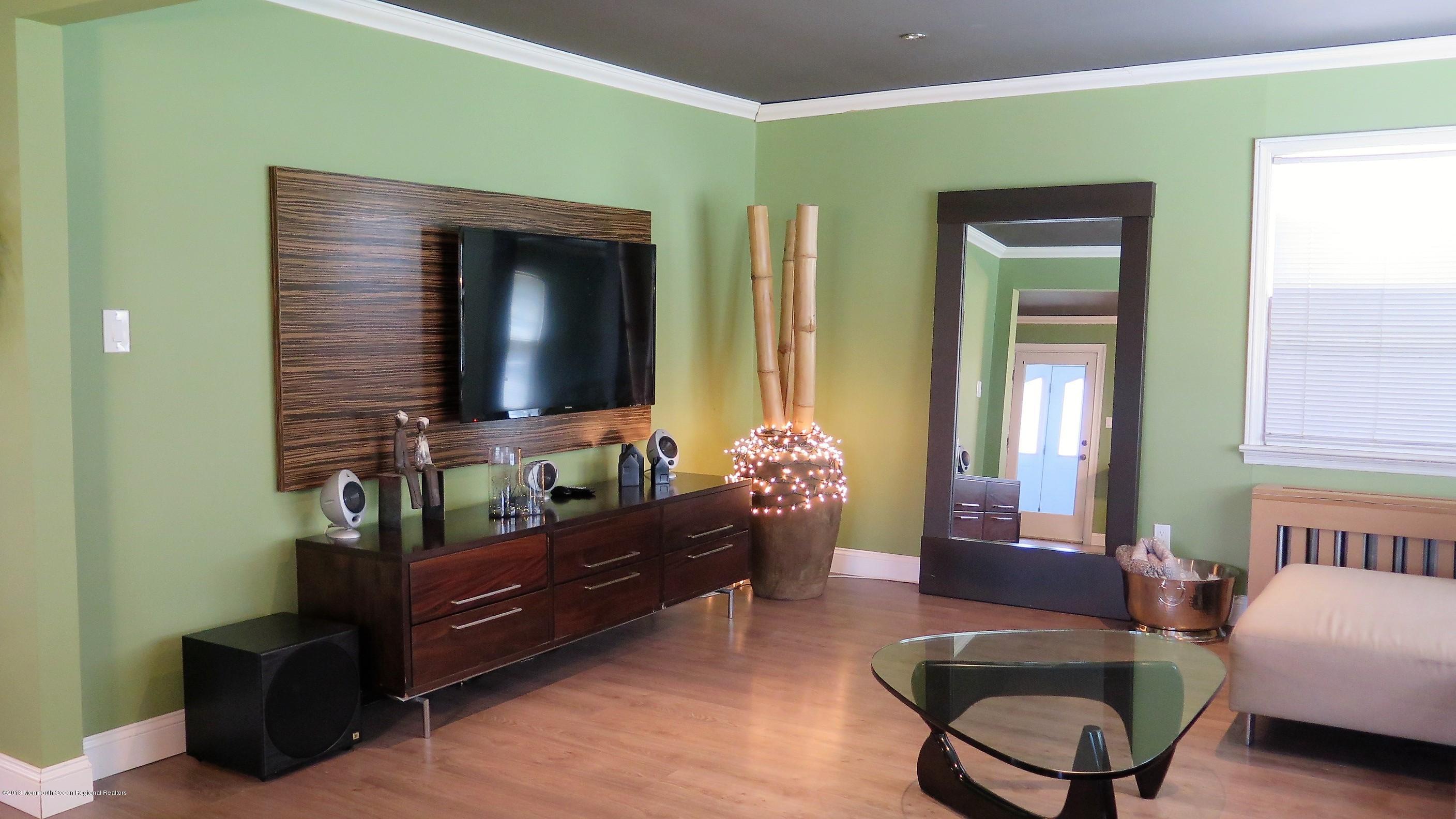 126 Robertsville Road Freehold, NJ 07728 - Photo 5 of 49 LR