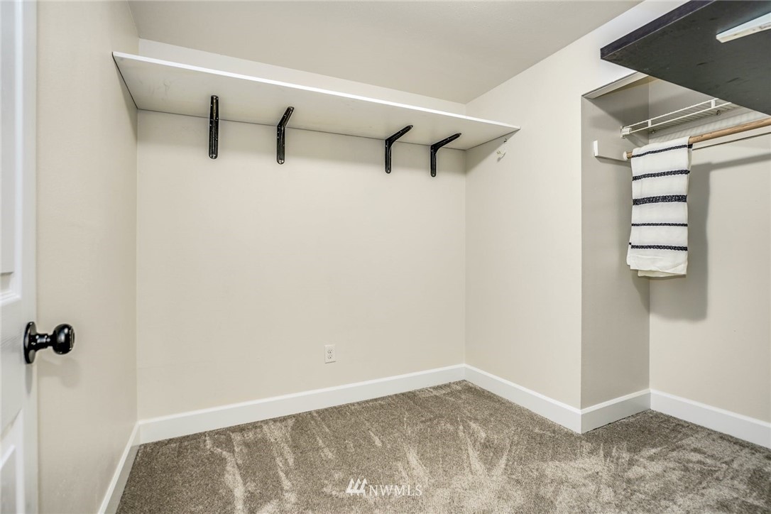 13618 183rd Avenue Southeast Renton, WA 98059 - Photo 16 of 39 Gallery Image 16