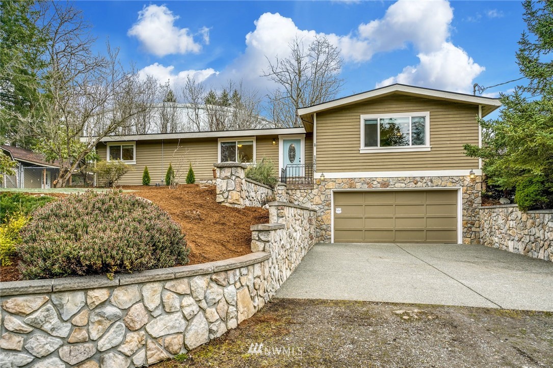 13618 183rd Avenue Southeast Renton, WA 98059 - Photo 2 of 39 Gallery Image 2