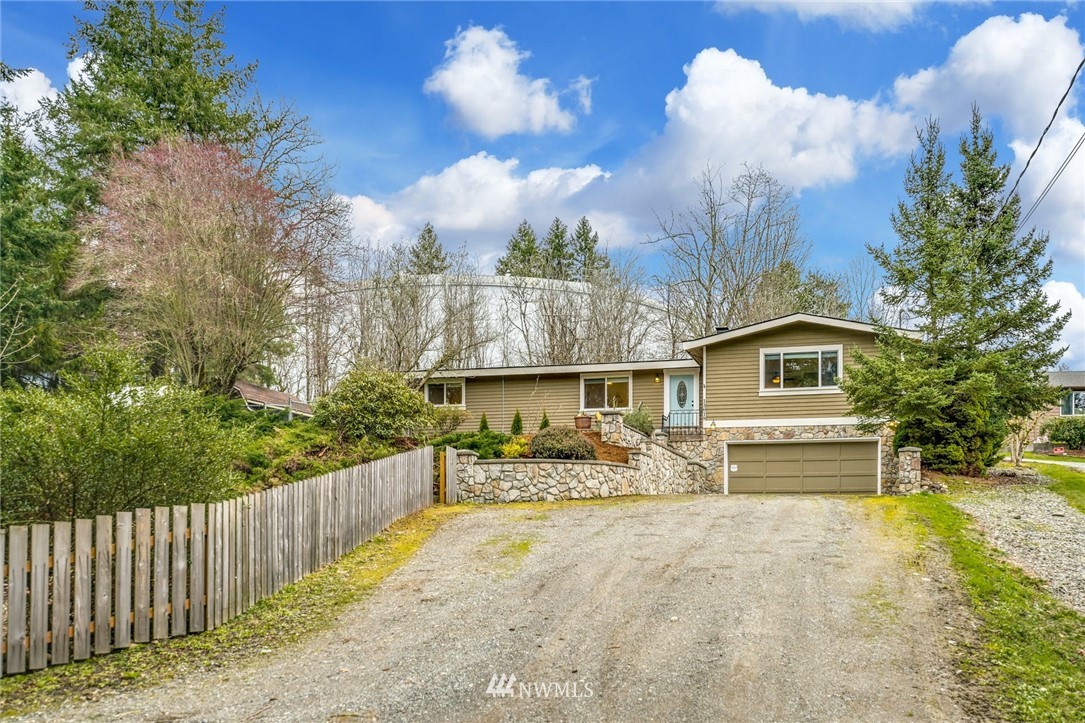 13618 183rd Avenue Southeast Renton, WA 98059 - Photo 3 of 39 Gallery Image 3