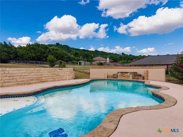 $485,000 | 812 Taylor Creek Road, Copperas Cove, TX 76522