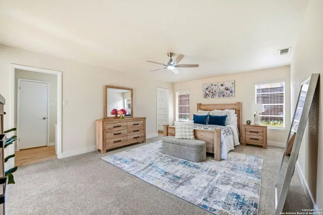 $819,999 | 210 Sheffield Place, Castle Hills, TX 78216