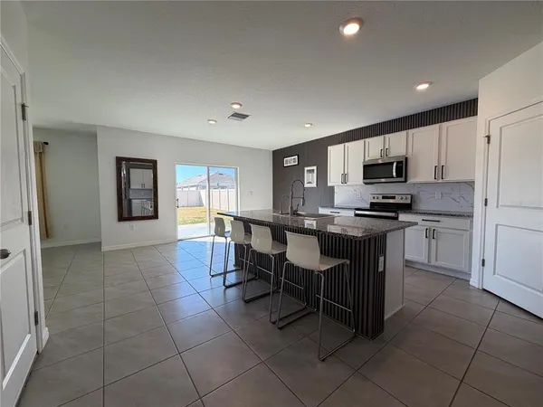 $2,450 | 3416 Shady Sunrise Loop, Plant City, FL 33565